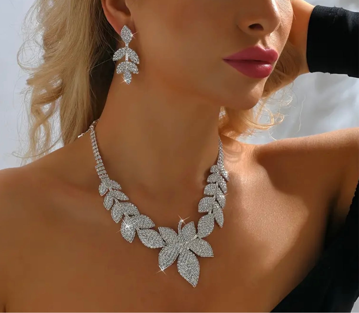 Leaf Shaped Jewelry Set