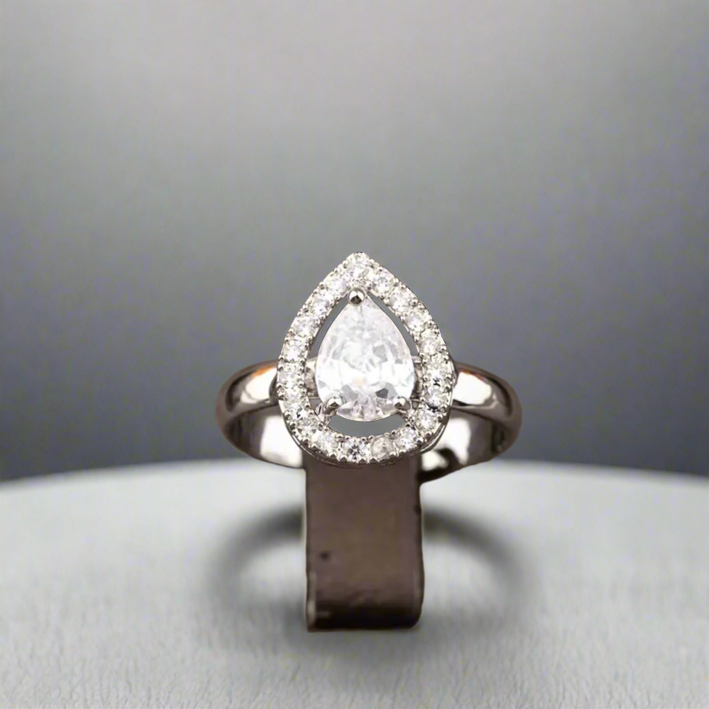 Elegant 18K Jewelry Set