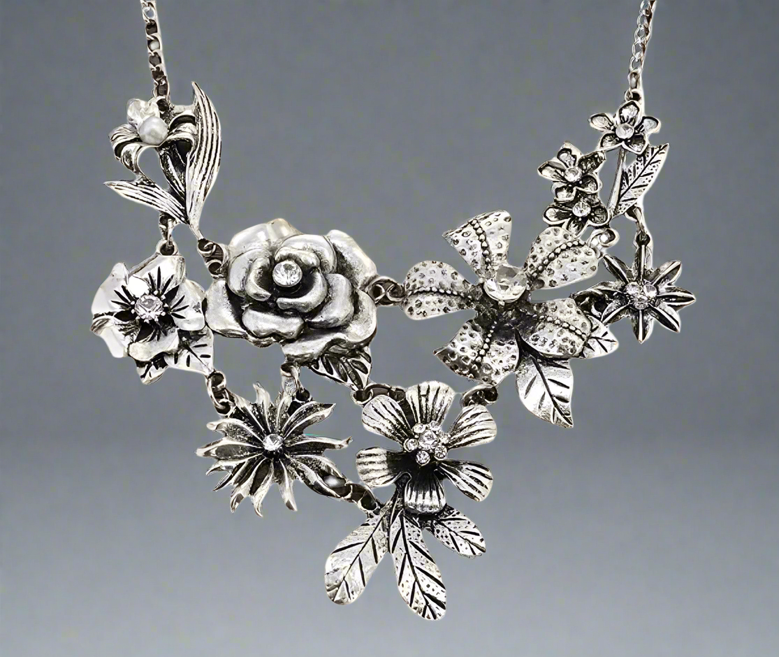 Floral Rhinestone Necklace
