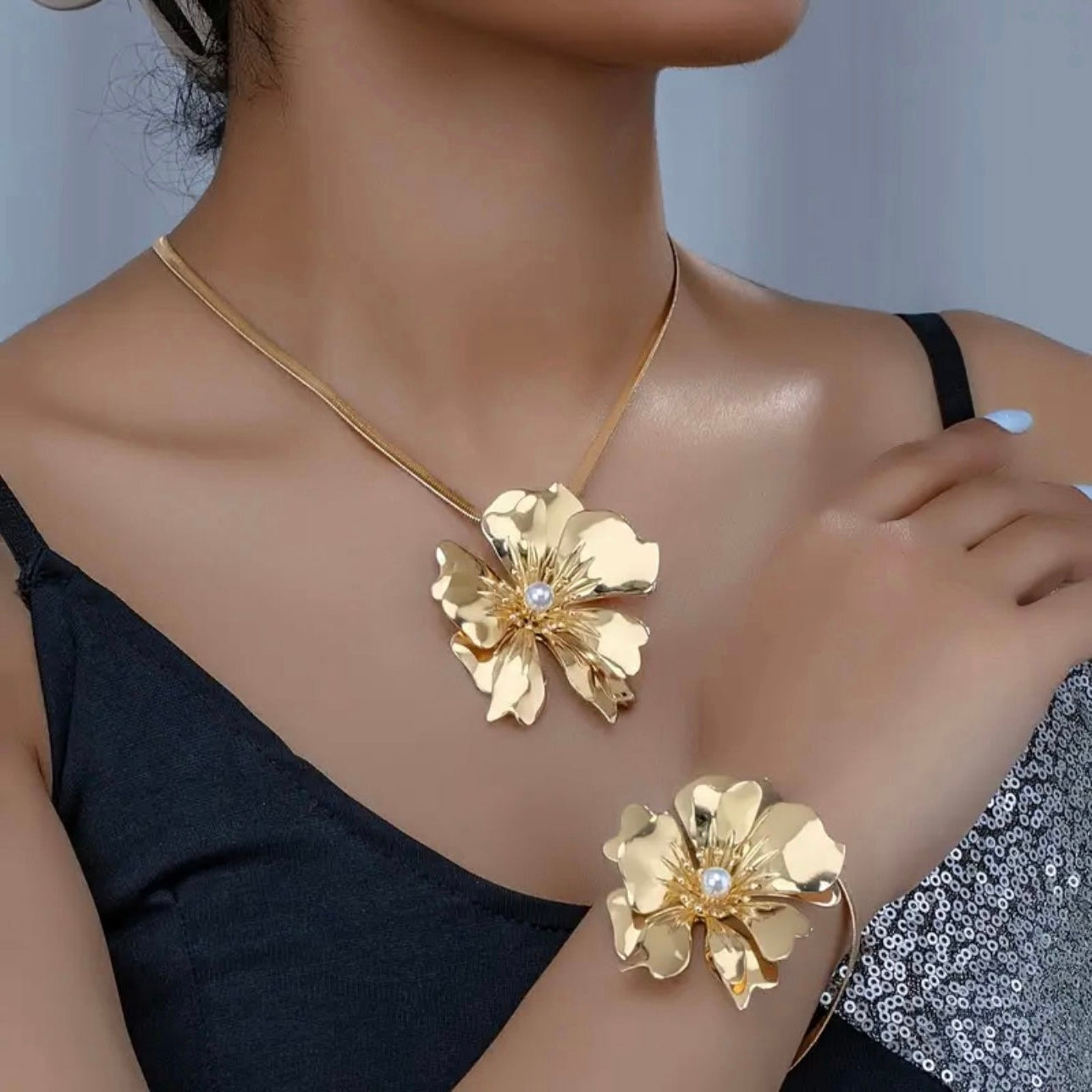 Gold Floral Necklace