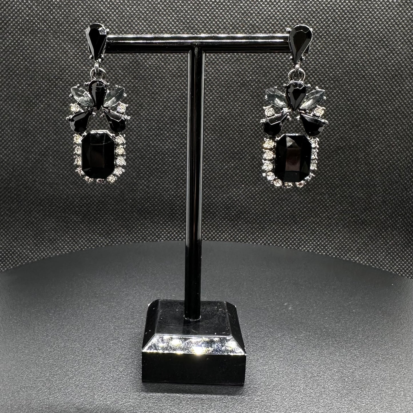 Vintage Vibes Black Earrings
