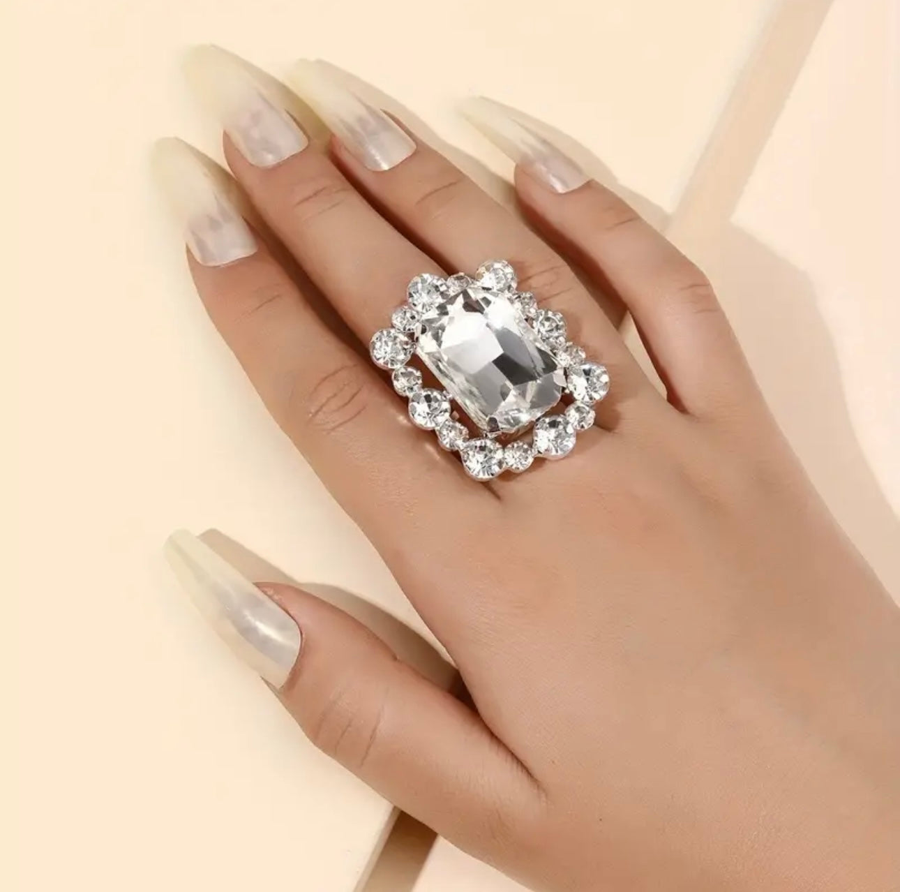 Exaggerated Glam All-Fit Ring