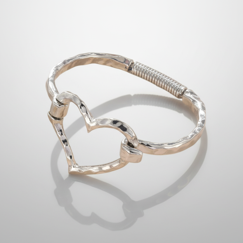 Polished Heart Bracelet Silver