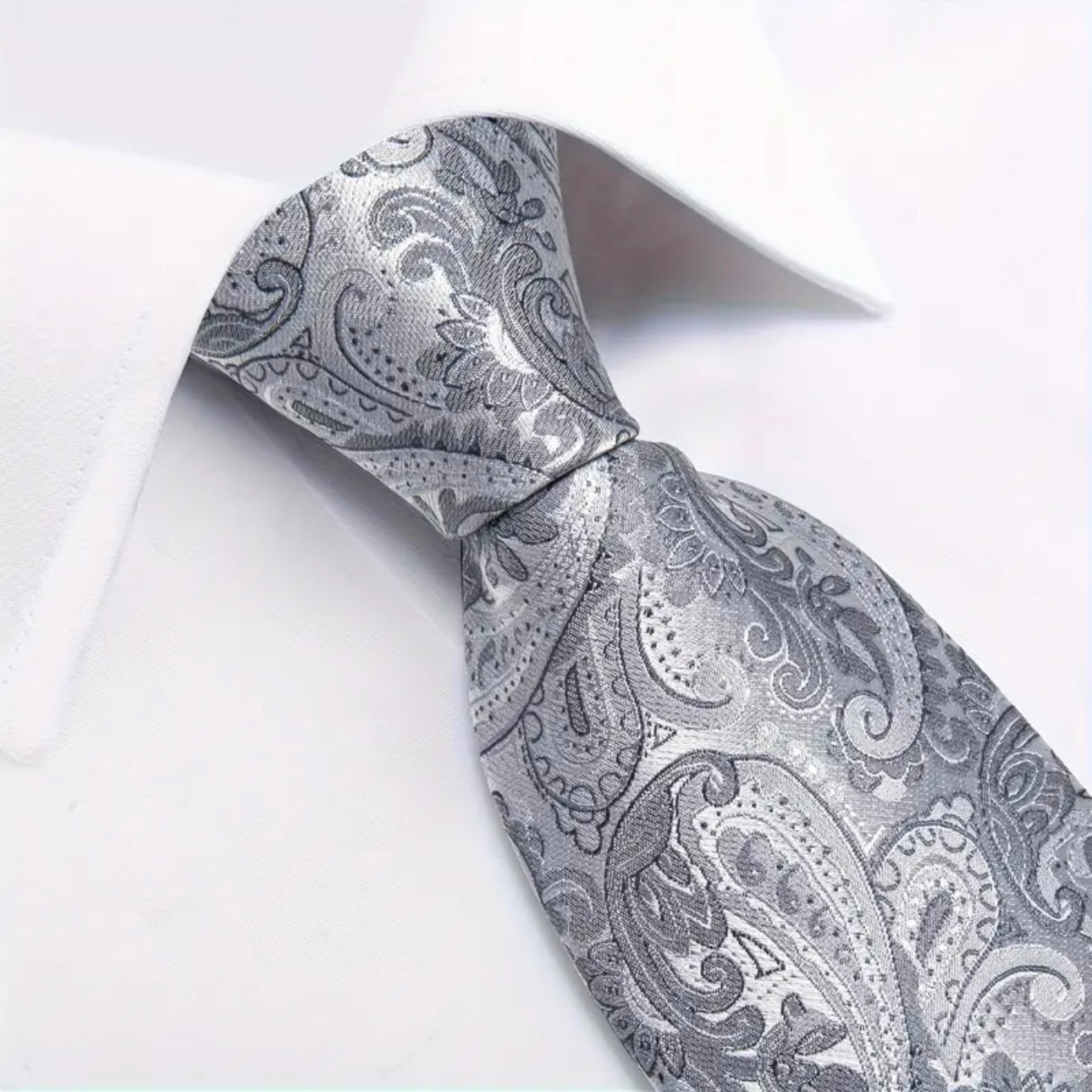 Grey Paisley Necktie Set