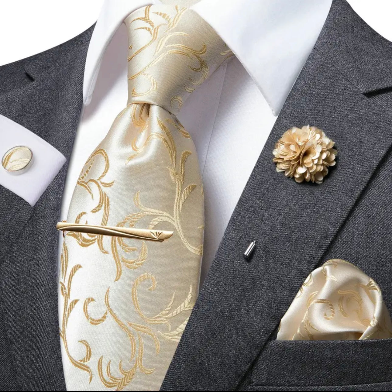 Ivory Vines Necktie Set
