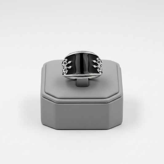 Fashion Ring in Black & Silver