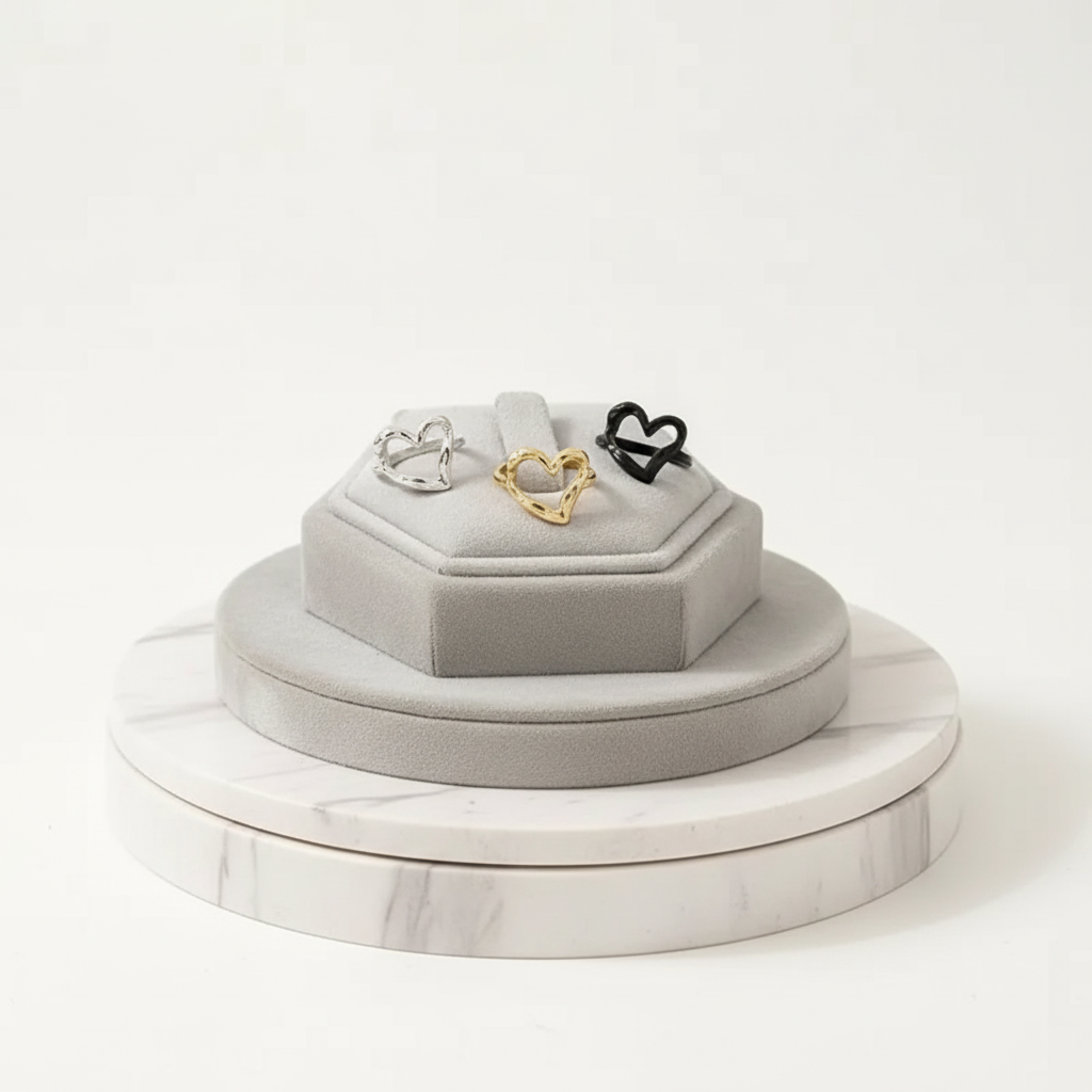 Polished Heart Ring Gold