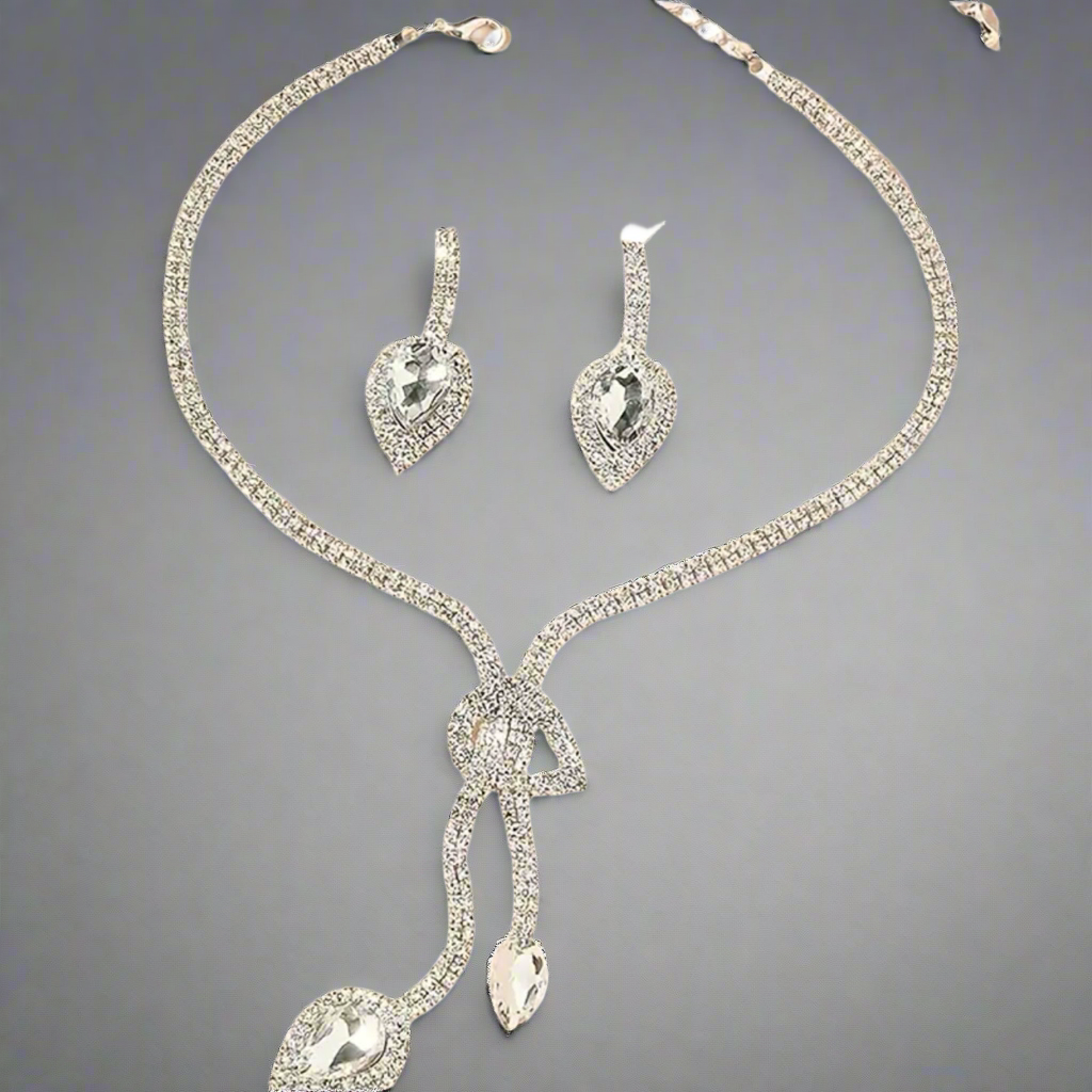 Silver Evening Bag & Jewelry Set