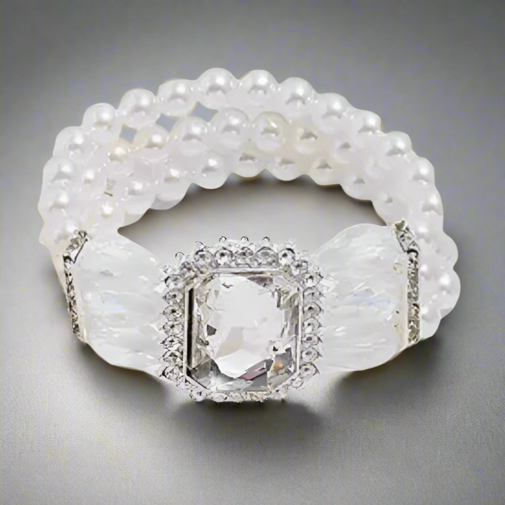 Luxurious Pearl Bracelet