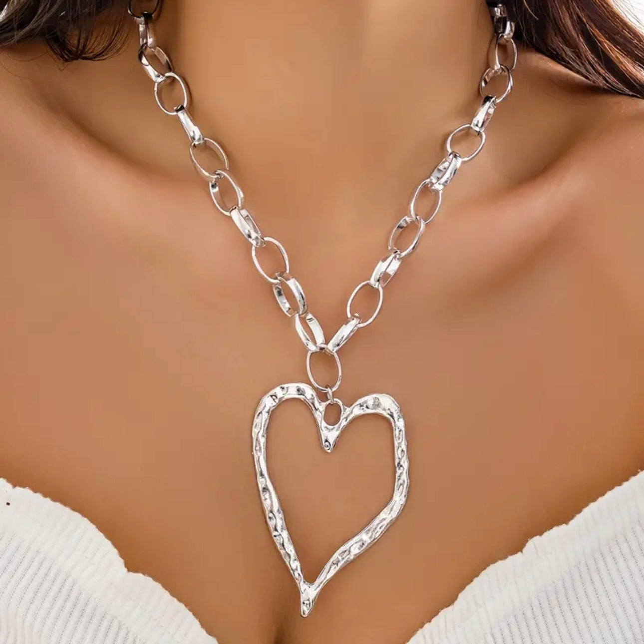 Exaggerated Heart Silver Necklace