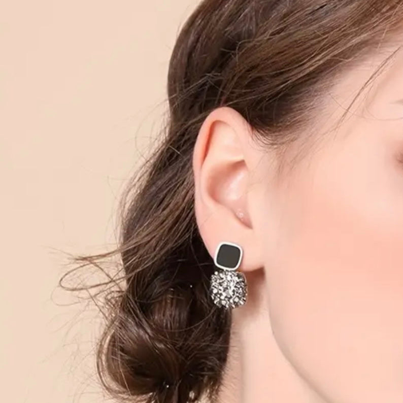 Retro Drop Earrings