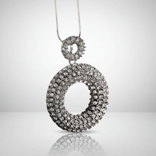 Glamorous Circles Pendant Necklace