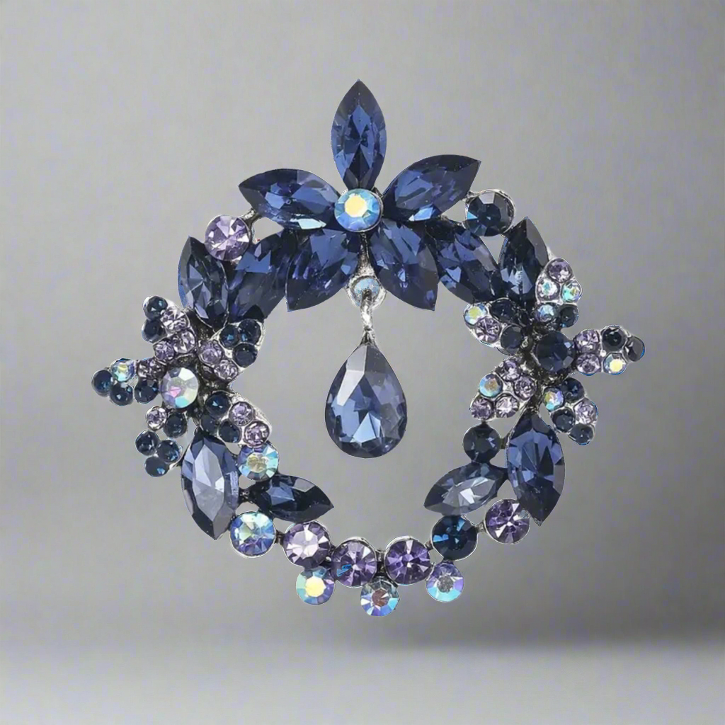 Wreath Brooch Pin