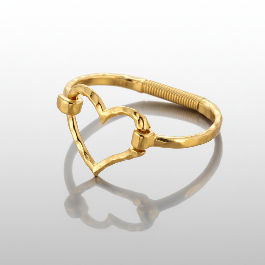 Polished Heart Bracelet Gold