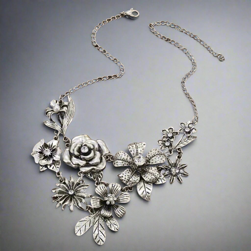 Floral Rhinestone Necklace