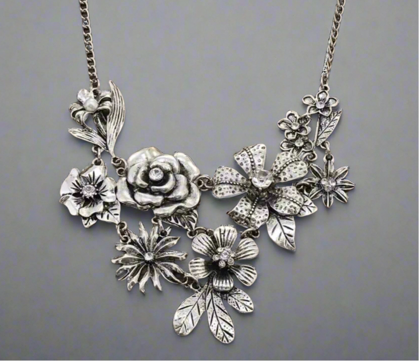 Floral Rhinestone Necklace